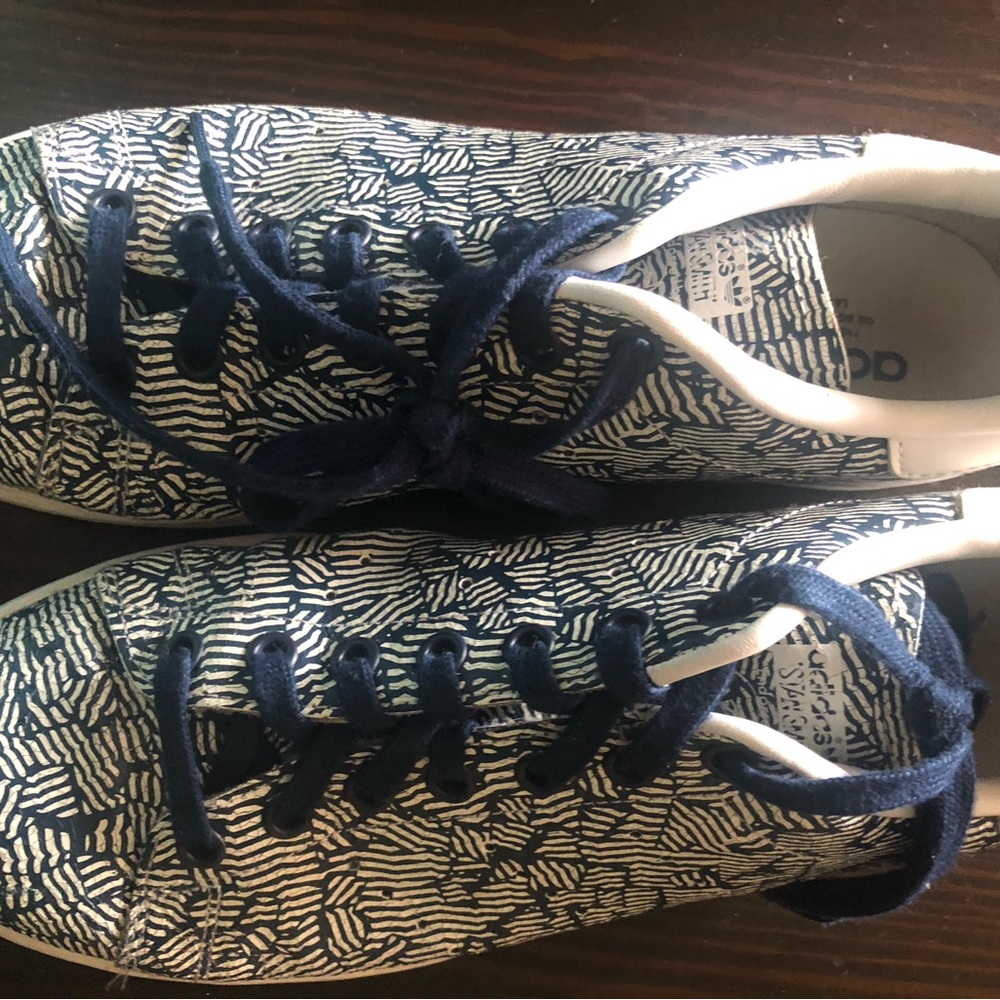 Women’s adidas sneakers size 10